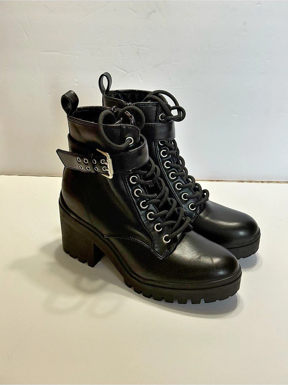 No Boundaries Black Platform Combat Boots Sz 7